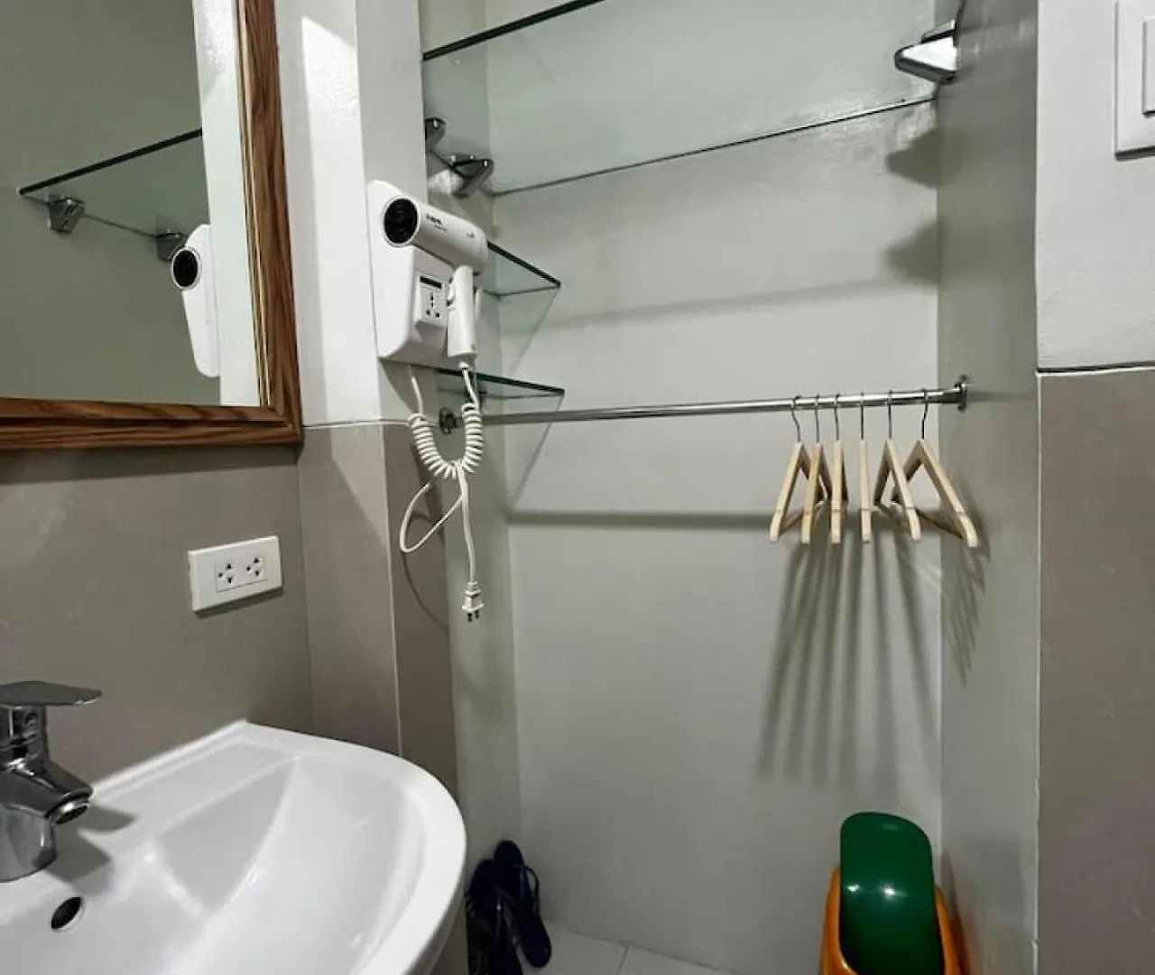 Apartment The Beacon Condo Manila Philippines